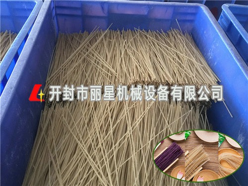 为什么有的粉条杂质多、、吃起来有牙碜感？？